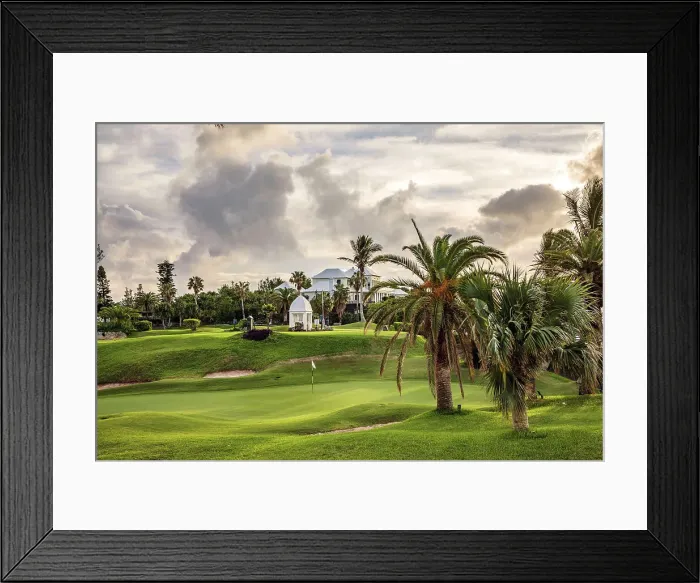 Framed Print : Bermuda, View of emerald green Golf Course with palm trees Framed Print : Bermuda, View of emerald green Golf Course with palm trees