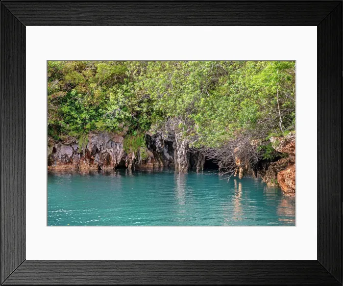 Framed Print : Bermuda, Blue Hole Park, aquamarine swimming hole Framed Print : Bermuda, Blue Hole Park, aquamarine swimming hole