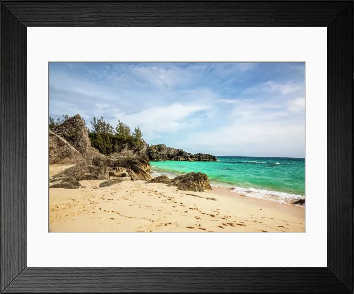 Framed Print : Bermuda, Elsbeth Beach, with Pink sand, and aquamarine water Framed Print : Bermuda, Elsbeth Beach, with Pink sand, and aquamarine water