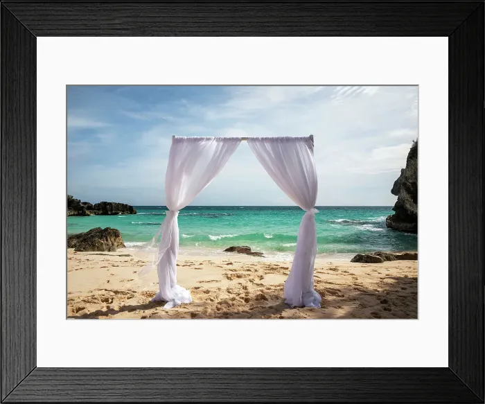 Framed Print : Bermuda, Elsbeth Beach, Curtain on pink sand Beach with aquamarine water Framed Print : Bermuda, Elsbeth Beach, Curtain on pink sand Beach with aquamarine water
