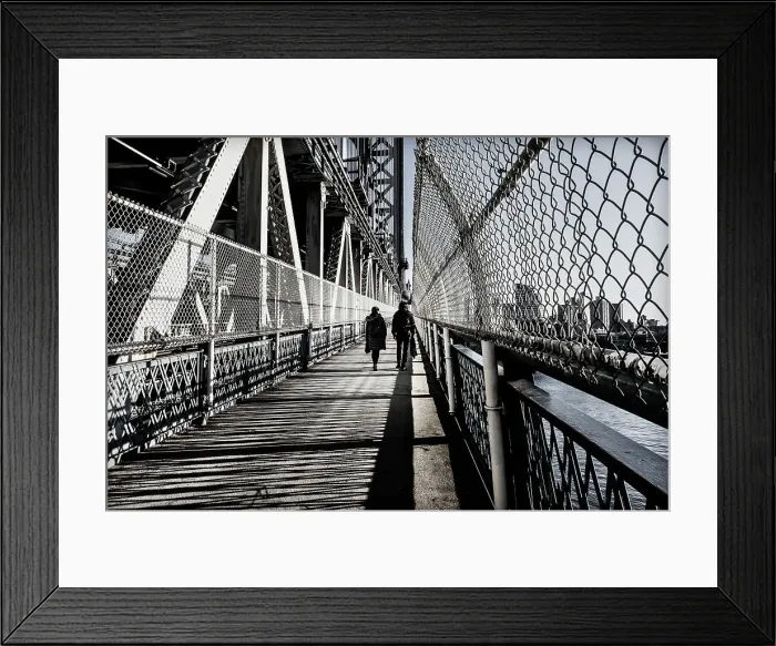 Framed Print : New York City, Pedestrians crossing Manhattan Bridge Framed Print : New York City, Pedestrians crossing Manhattan Bridge