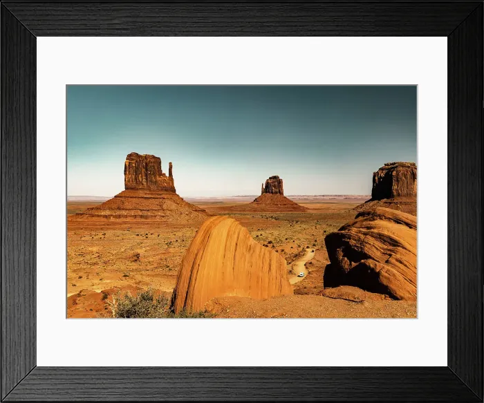 Framed Print : Arizona, Monument Valley, East Mitten & West Buttes Framed Print : Arizona, Monument Valley, East Mitten & West Buttes