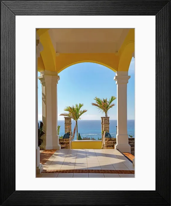 Framed Print : Bermuda, Elbow Beach Resort & Spa, columns and beach Framed Print : Bermuda, Elbow Beach Resort & Spa, columns and beach