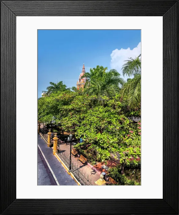 Framed Print : Colombia, Cartagena, Cartagena de Indias, UNESCO World Heritage site, street scene Framed Print : Colombia, Cartagena, Cartagena de Indias, UNESCO World Heritage site, street scene