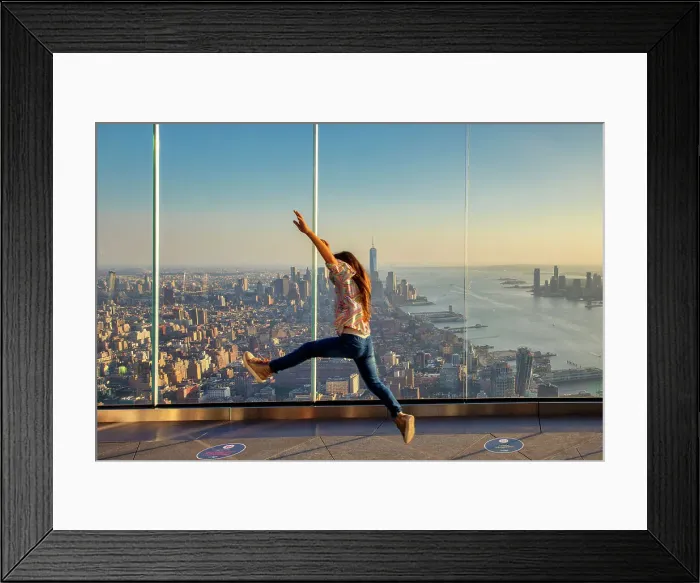 Framed Print : USA, New York City, Hudson Yards, Edge, observatory deck, aerial views, young girl Framed Print : USA, New York City, Hudson Yards, Edge, observatory deck, aerial views, young girl