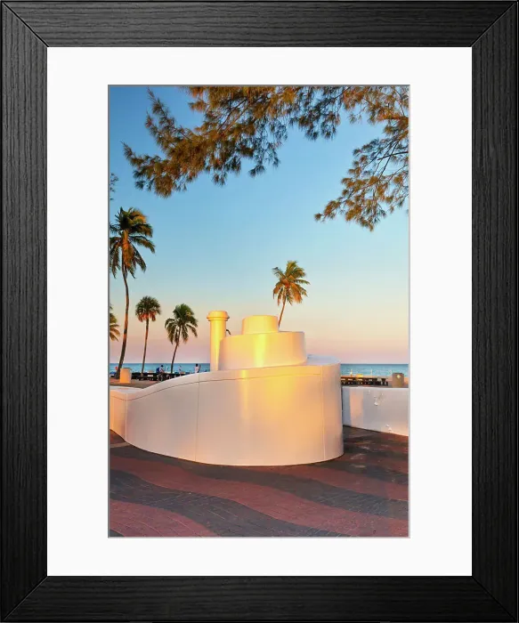 Framed Print : Florida, South Florida, Fort Lauderdale, Las Olas Beach Promenade Framed Print : Florida, South Florida, Fort Lauderdale, Las Olas Beach Promenade