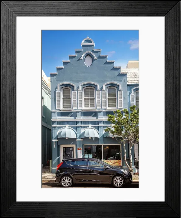 Framed Print : Bermuda, Hamilton, street, The Capcar Building Framed Print : Bermuda, Hamilton, street, The Capcar Building