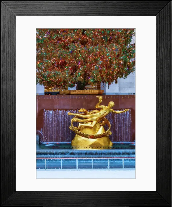 Framed Print : NYC, Rockefeller Center, Ice Skating rink, Prometheus statue Framed Print : NYC, Rockefeller Center, Ice Skating rink, Prometheus statue