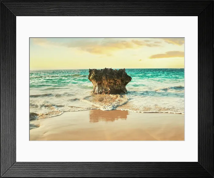 Framed Print : Bermuda, Elbow Beach Resort & Spa, view Of beach Framed Print : Bermuda, Elbow Beach Resort & Spa, view Of beach