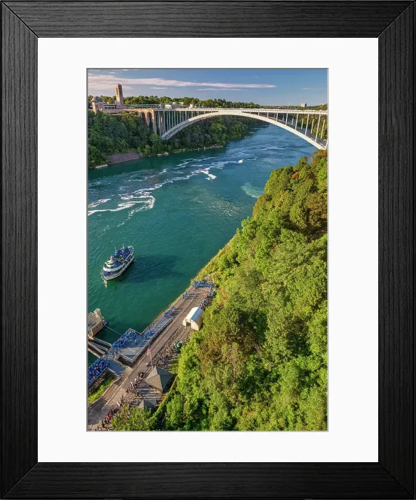 Framed Print : New York, Niagara Falls, US and Canada Border with Rainbow Bridge Framed Print : New York, Niagara Falls, US and Canada Border with Rainbow Bridge