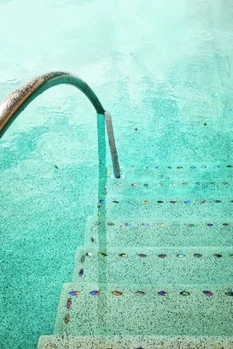 Framed Print : Bermuda, Details of pool steps with aquamarine water Framed Print : Bermuda, Details of pool steps with aquamarine water