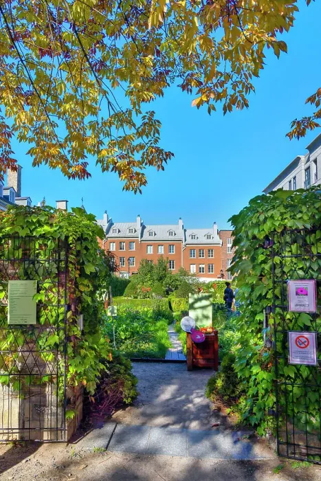 Framed Print : Canada, Quebec, Montreal, Old Montreal, Governor's Garden Framed Print : Canada, Quebec, Montreal, Old Montreal, Governor's Garden
