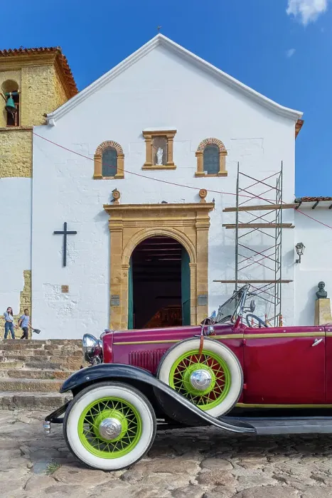 Framed Print : Colombia, Boyaca, Villa de Leyva, Vintage Convertible Car Framed Print : Colombia, Boyaca, Villa de Leyva, Vintage Convertible Car