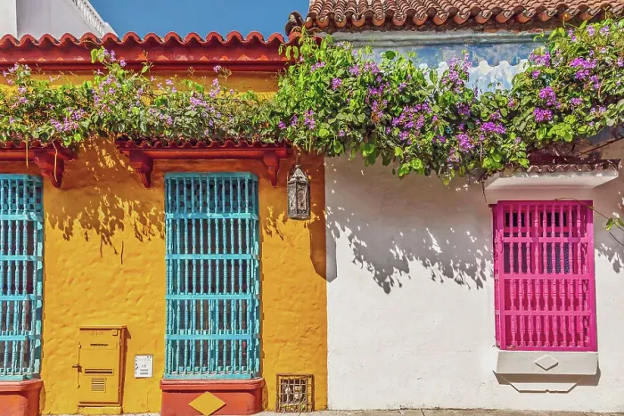 Framed Print : Colombia, Cartagena, old town, typical facade