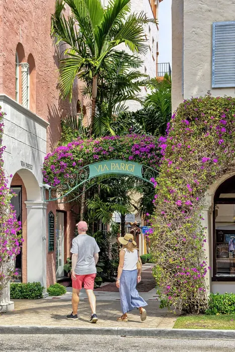 Framed Print : Florida, Palm Beach, Worth Avenue Framed Print : Florida, Palm Beach, Worth Avenue