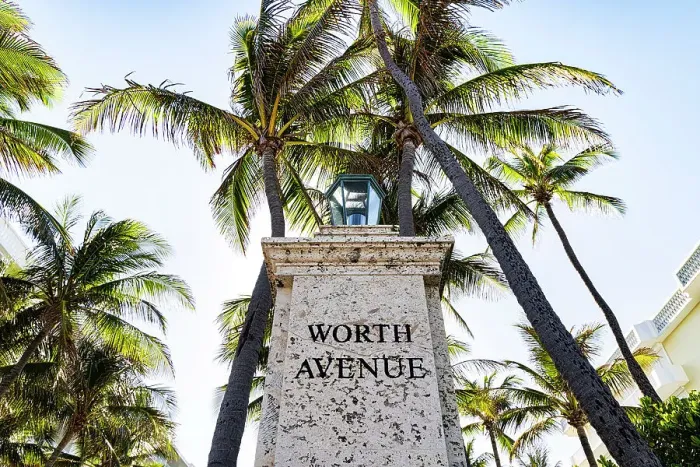 Framed Print : Florida, Palm Beach, Worth Avenue with palm trees Framed Print : Florida, Palm Beach, Worth Avenue with palm trees