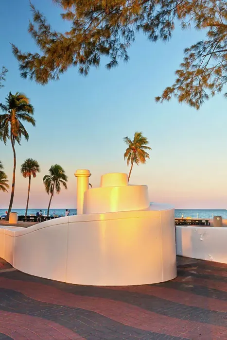 Framed Print : Florida, South Florida, Fort Lauderdale, Las Olas Beach Promenade Framed Print : Florida, South Florida, Fort Lauderdale, Las Olas Beach Promenade