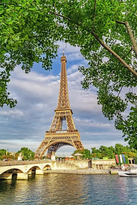 Framed Print : France, Paris, Eiffel Tower and the Seine River Framed Print : France, Paris, Eiffel Tower and the Seine River