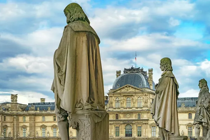 Framed Print : France, Paris, statues outside of the Louvre Museum Framed Print : France, Paris, statues outside of the Louvre Museum