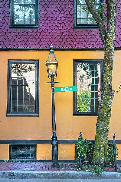 Massachusetts, Boston, typical street in Beacon Hill