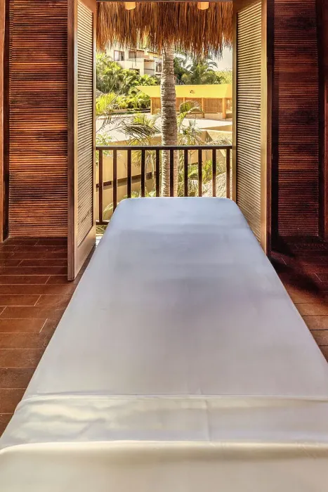 Framed Print : Massage bed at Spa lodge