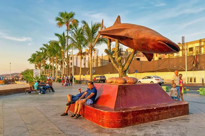 Framed Print : Mexico, La Paz, Malecon, waterfront boardwalk Framed Print : Mexico, La Paz, Malecon, waterfront boardwalk