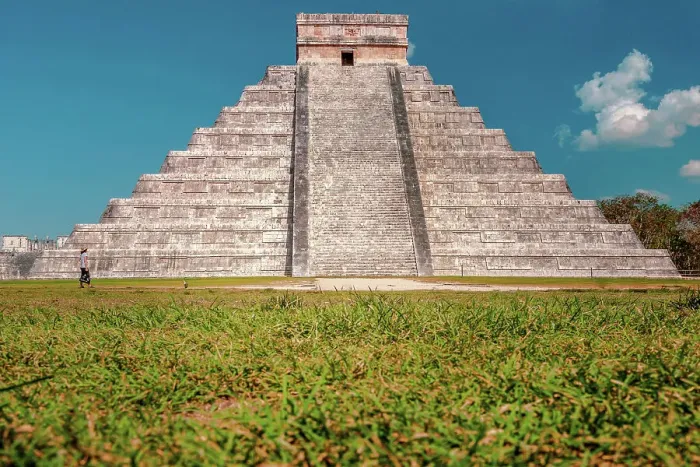 Framed Print : Mexico, Quintana Roo, El Castillo Pyramid in Chichen Itza archeological site Framed Print : Mexico, Quintana Roo, El Castillo Pyramid in Chichen Itza archeological site