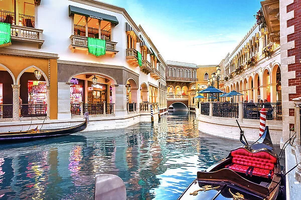Nevada, Las Vegas, Venetian Hotel Resort, gondola
