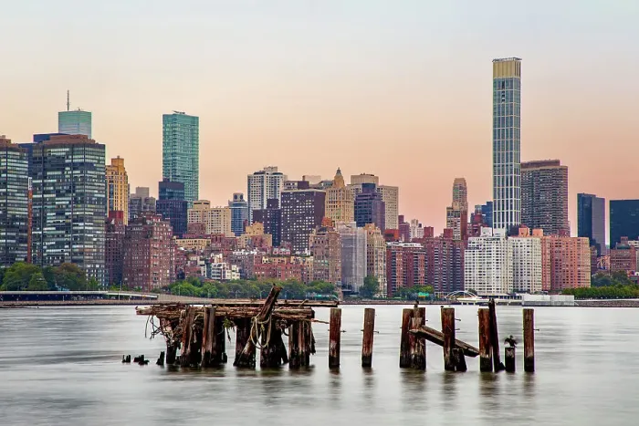 Framed Print : New York City, Manhattan Skyline from Long Island City South Park Framed Print : New York City, Manhattan Skyline from Long Island City South Park
