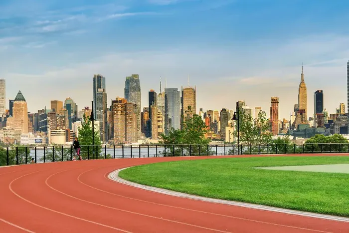 Framed Print : New York City, Midtown Manhattan seen from a park in New Jersey Framed Print : New York City, Midtown Manhattan seen from a park in New Jersey