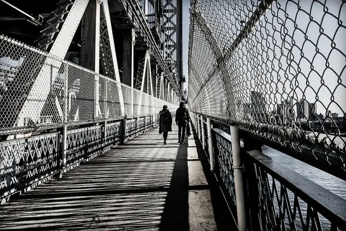 Framed Print : New York City, Pedestrians crossing Manhattan Bridge Framed Print : New York City, Pedestrians crossing Manhattan Bridge