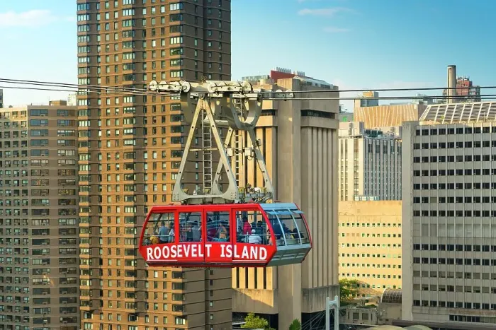 Framed Print : New York City, Roosevelt Island Tramway Framed Print : New York City, Roosevelt Island Tramway