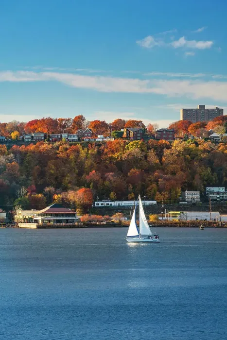 Framed Print : New York City, Upper Manhattan, Riverside Drive Park, sailboat on the Hudson River
