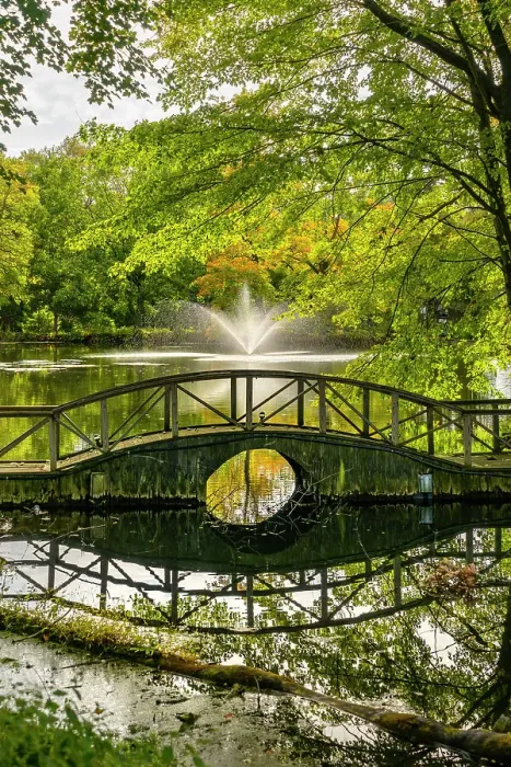 Framed Print : New York, Long Island, Roslyn Harbor, Clayton-Cedarmere Estates, home of William Cullen Bryant, footbridge with water fountain in background Framed Print : New York, Long Island, Roslyn Harbor, Clayton-Cedarmere Estates, home of William Cullen Bryant, footbridge with water fountain in background