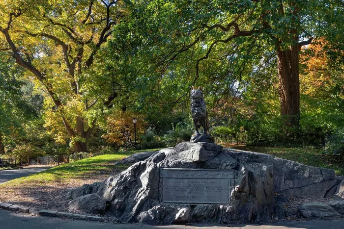 Framed Print : NY, NYC, Central Park, Balto, Sculpture dedicated to sled dogs Framed Print : NY, NYC, Central Park, Balto, Sculpture dedicated to sled dogs