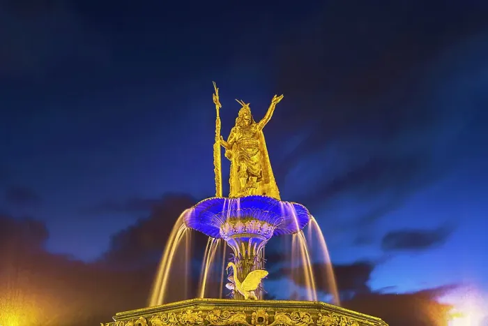 Framed Print : Peru, Cuzco City, fountain at Plaza de Armas Framed Print : Peru, Cuzco City, fountain at Plaza de Armas