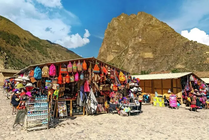 Framed Print : Peru, Sacred valley, Ollantaytambo ruins, arts and craft stand Framed Print : Peru, Sacred valley, Ollantaytambo ruins, arts and craft stand