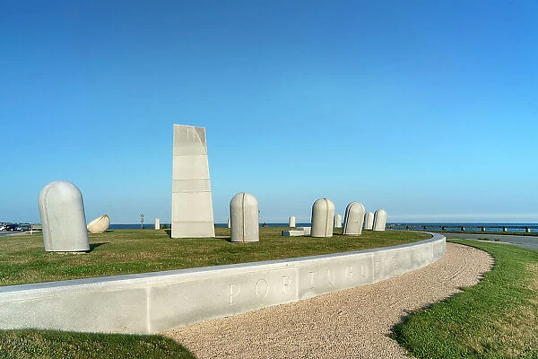 Rhode Island, Newport, Brenton Point State Park, Portuguese Discovery Monument on the southern tip of Aquidneck Island