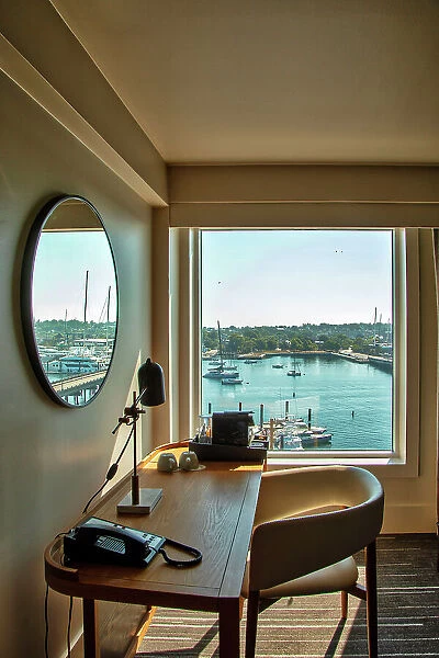 Rhode Island, Newport, hotel room with views of marina
