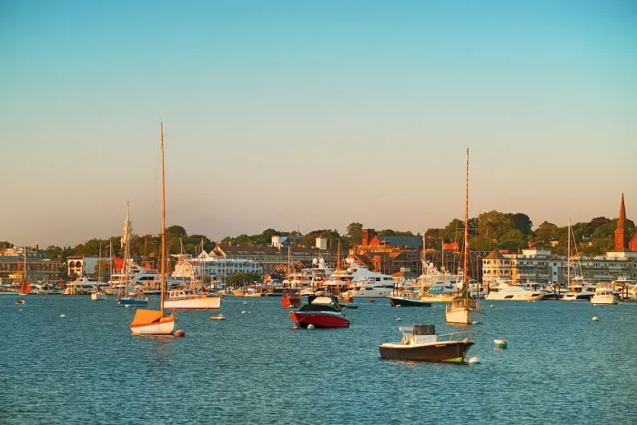 Framed Print : Rhode Island, Newport, town seen from King Park Framed Print : Rhode Island, Newport, town seen from King Park