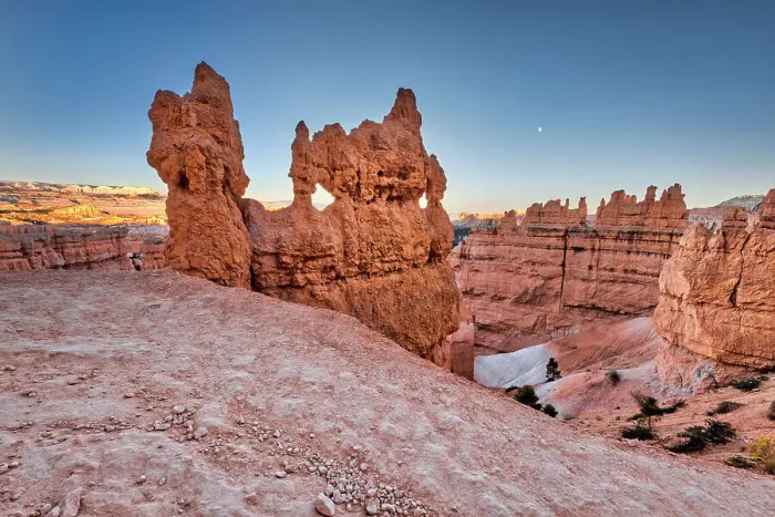 Framed Print : Utah, Bryce Canyon National Park, Colorado Plateau, View from Sunset Point to Thor's Hammer Framed Print : Utah, Bryce Canyon National Park, Colorado Plateau, View from Sunset Point to Thor's Hammer