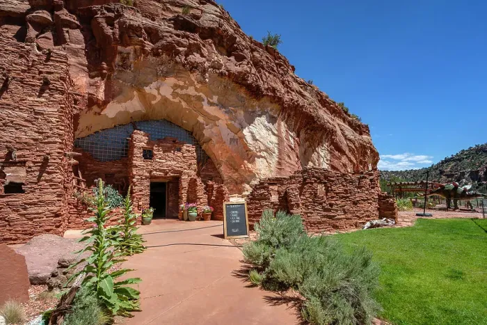 Framed Print : Utah, Kanab, Moqui Cave, entrance Framed Print : Utah, Kanab, Moqui Cave, entrance