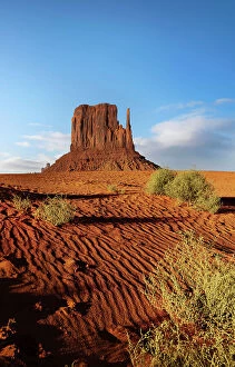 Images Dated 2nd October 2023: Arizona, Monument Valley, East Mitten Butte