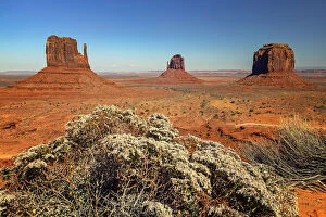 Images Dated 2nd October 2023: Arizona, Monument Valley, Mitten and Merrick Butte