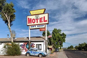 Images Dated 14th October 2023: Arizona, Seligman, Route 66, Aztec Motel