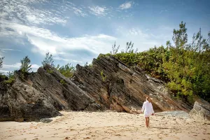 Island Prints: Bermuda, Elsbeth beach, Tourist on meditative walk