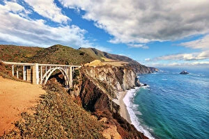 Images Dated 2nd December 2023: California, Big Sur, Bixby Bridge and Highway 1