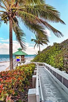 Florida, Boca Raton, Red Reef Park, walkway to the beach