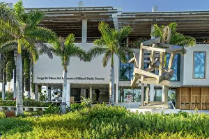 Building Prints: Florida, Downtown Miami, Perez Art Museum Miami
