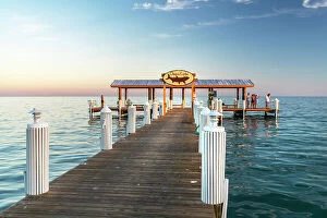 Images Dated 14th December 2018: Florida, The Keys, Islamorada, pier at the Cheeca Lodge